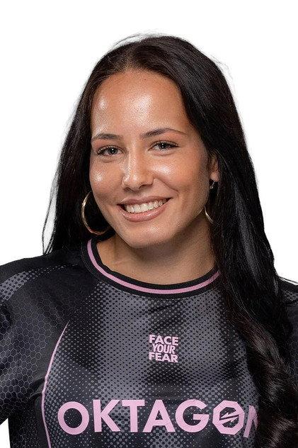 Alina Dalaslan - Actor Profile Photo