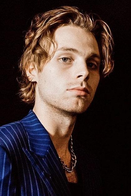 Luke Hemmings - Actor Profile Photo