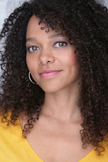Suzie McGrath - Actor Profile Photo