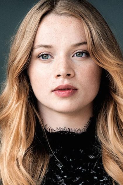 Luna Wedler - Actor Profile Photo