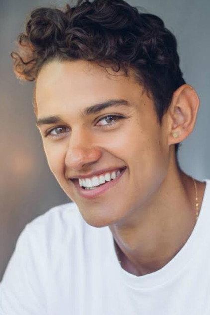 Xavier Garneau-Roughan - Actor Profile Photo