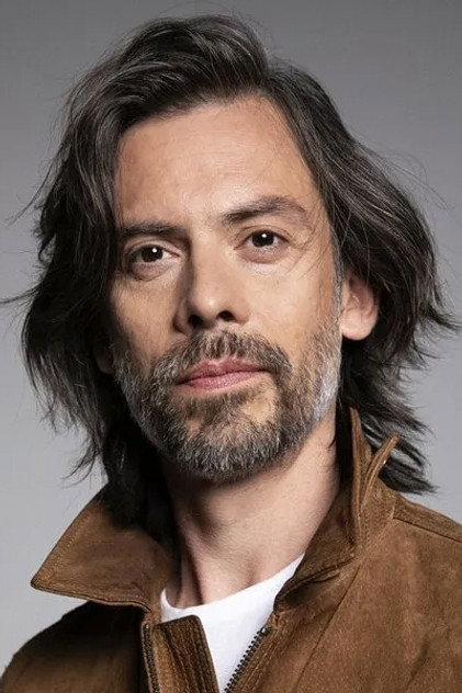 Néstor Cantillana - Actor Profile Photo