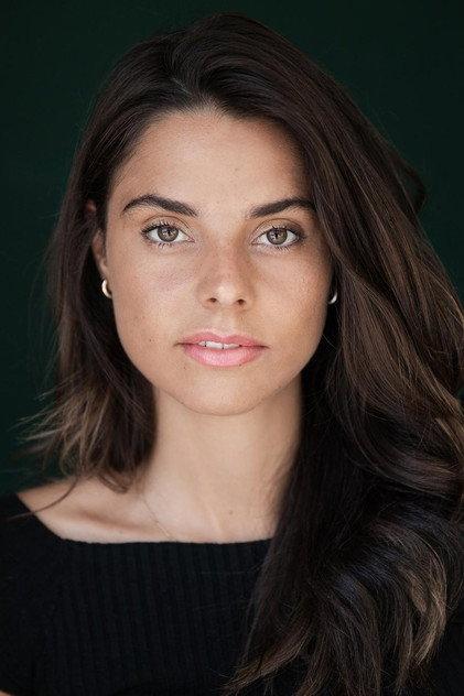 Mia Galhardas - Actor Profile Photo