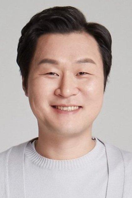 Yoon Kyung-ho - Actor Profile Photo