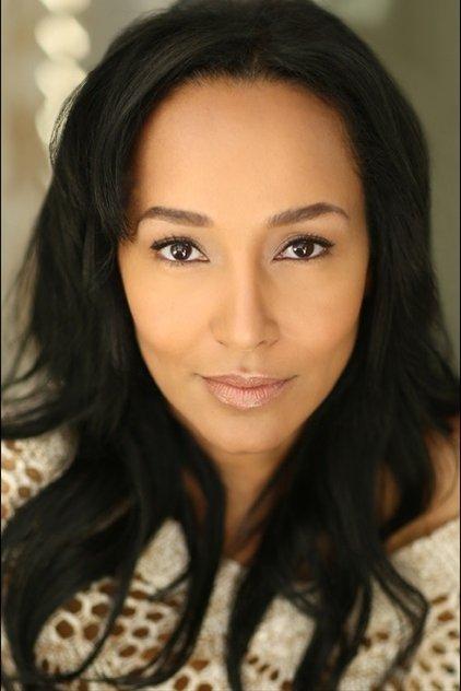 Ellen Ewusie - Actor Profile Photo