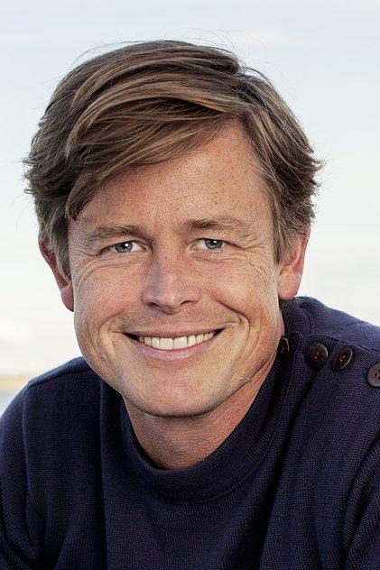 Caspar Phillipson - Actor Profile Photo