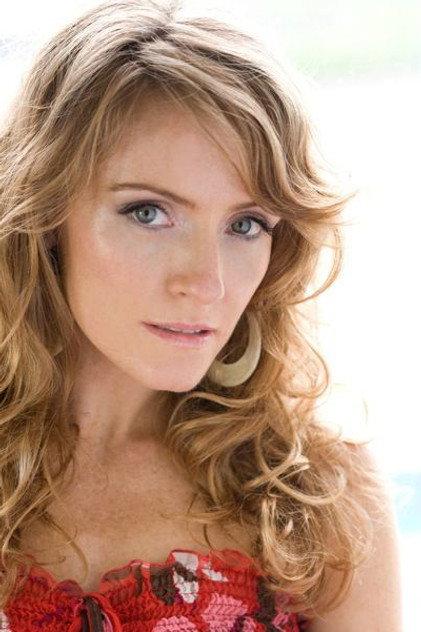 Helene Joy - Actor Profile Photo