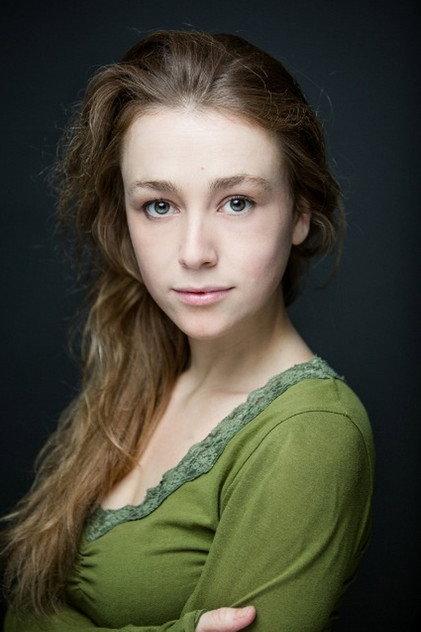 Laura Sophia Becker - Actor Profile Photo