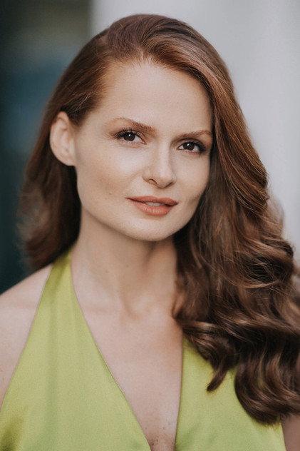 Elena Lander - Actor Profile Photo