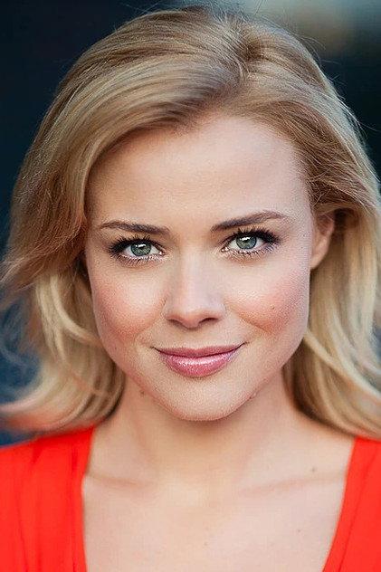 Tamara Knausz - Actor Profile Photo