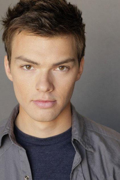 Nathan Halliday - Actor Profile Photo