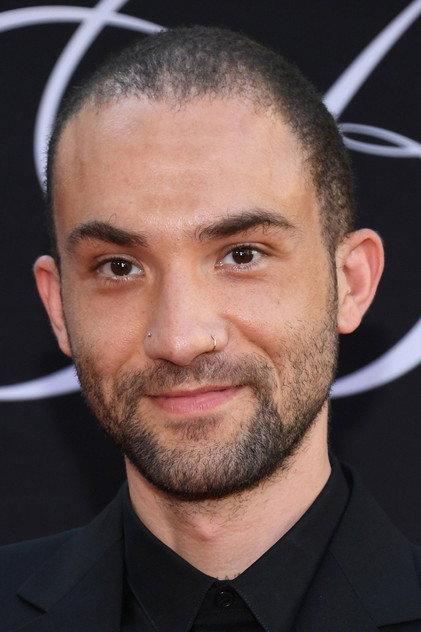 Chayse Irvin - Actor Profile Photo