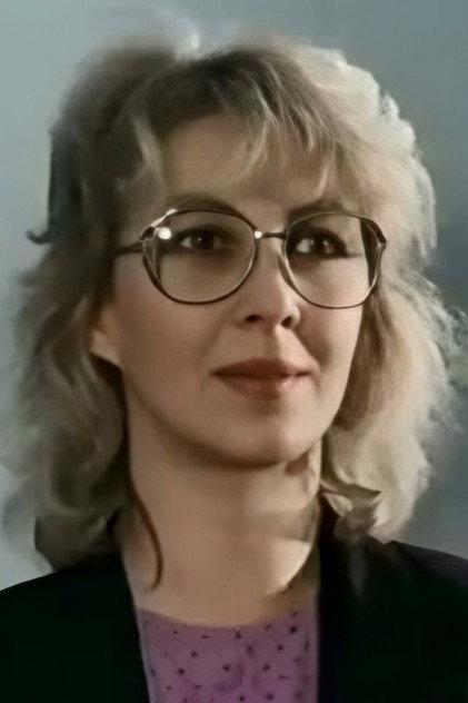 Ella Safari - Actor Profile Photo