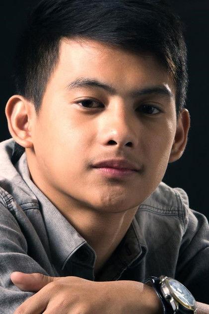 Vince Rillon - Actor Profile Photo