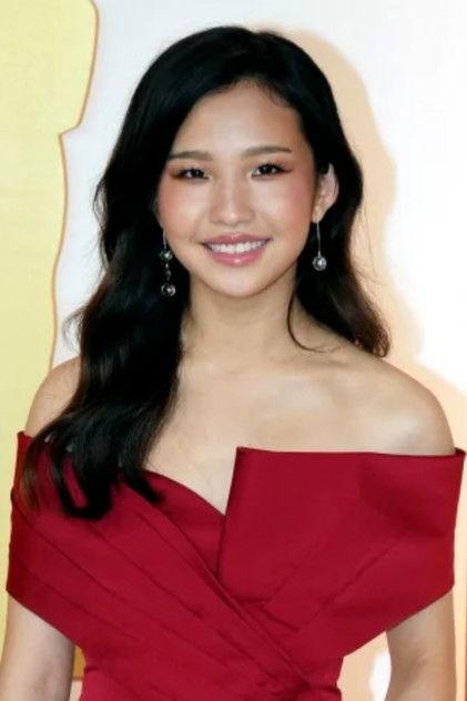 Rosalie Chiang - Actor Profile Photo