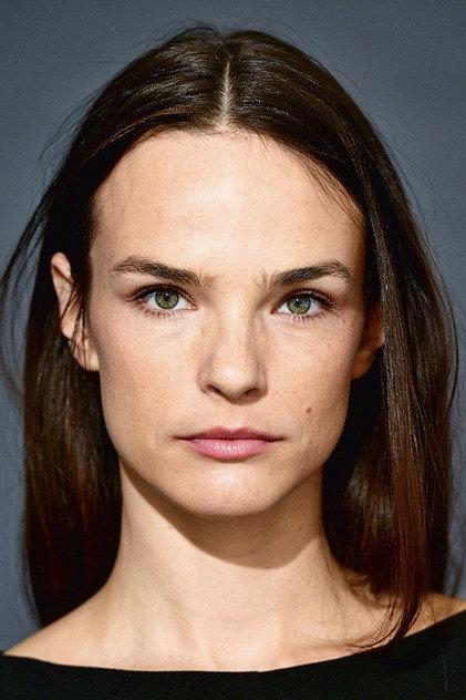Tina Vrbnjak - Actor Profile Photo