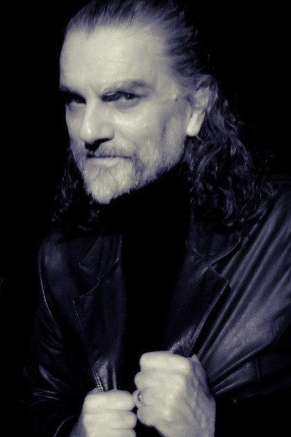 Hique Gomez - Actor Profile Photo