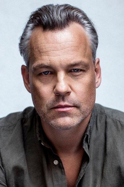 Henrik Schyffert - Actor Profile Photo