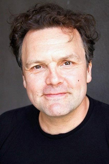 Che Walker - Actor Profile Photo