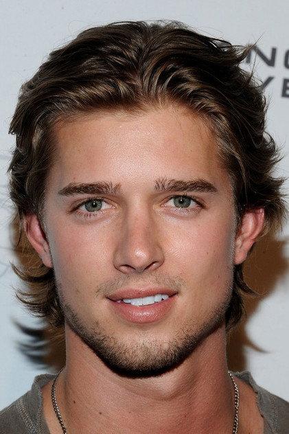 Drew Van Acker - Actor Profile Photo