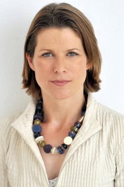 Stephanie Flanders - Actor Profile Photo