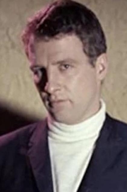 Sebastian Breaks - Actor Profile Photo