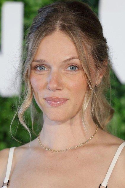 Tracy Spiridakos - Actor Profile Photo