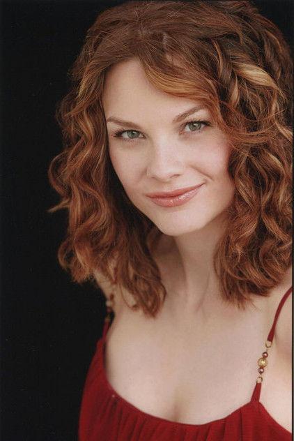 Elizabeth Ann Bennett - Actor Profile Photo