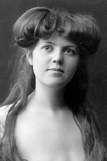 Louise Rutter - Actor Profile Photo
