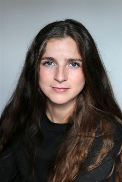 Esther Valding - Actor Profile Photo