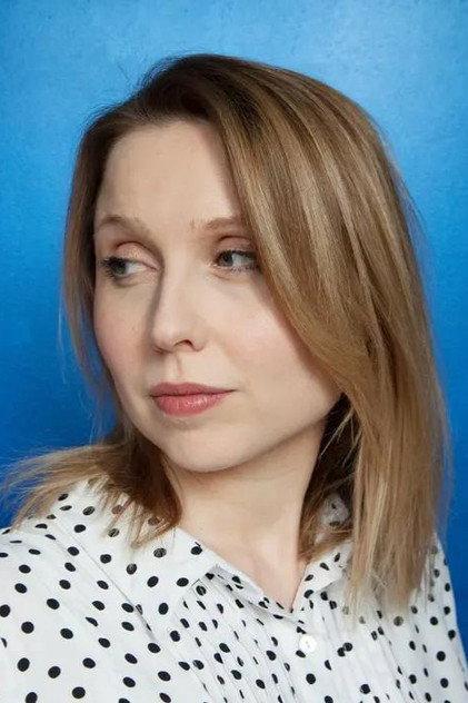 Polly Findlay - Actor Profile Photo
