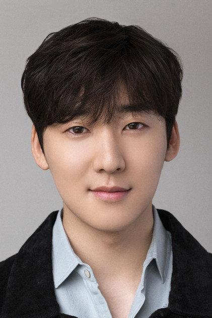 Kevin Woo - Actor Profile Photo
