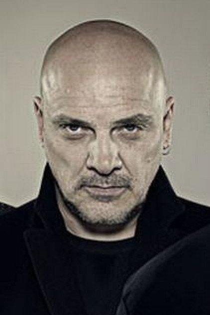 Baz Warne - Actor Profile Photo