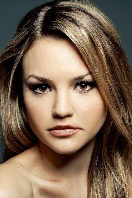 Alexandra Begg - Actor Profile Photo