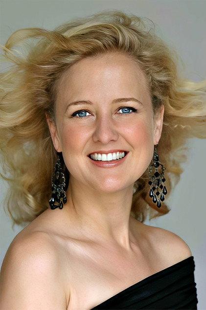 Taryn Fiebig - Actor Profile Photo