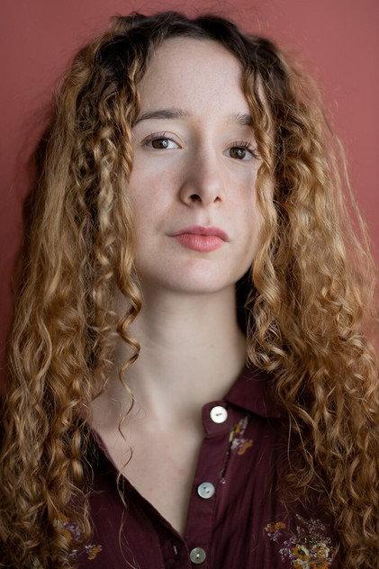Anna Cortés - Actor Profile Photo