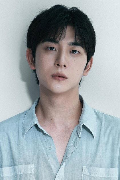 Shin Yong-seok - Actor Profile Photo
