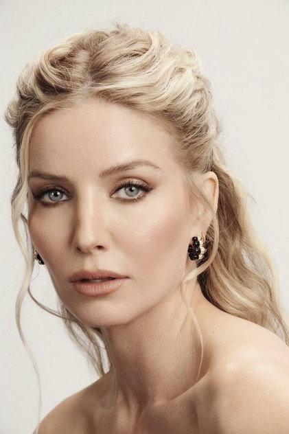 Annabelle Wallis - Actor Profile Photo