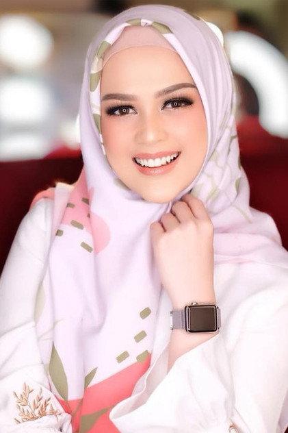 Cut Meyriska - Actor Profile Photo