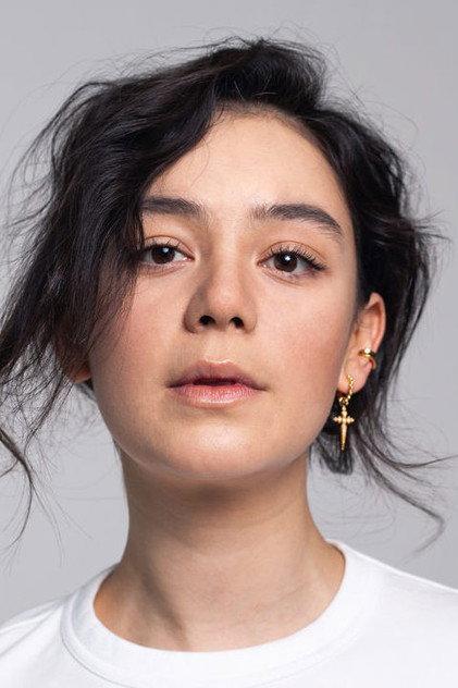 Aisulu Azimbaeva - Actor Profile Photo