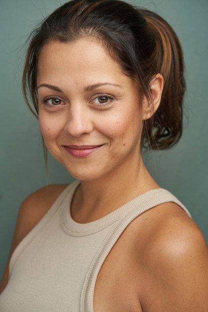 Alina Lia - Actor Profile Photo