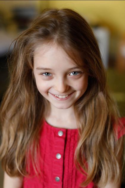 Manon Maindivide - Actor Profile Photo
