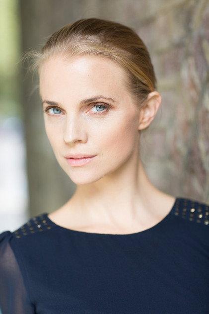 Samantha E. Hunt - Actor Profile Photo