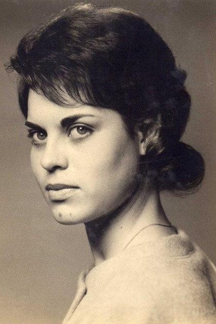 Renée Casemart - Actor Profile Photo
