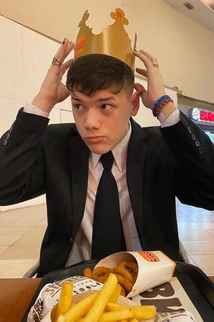 Valen Biscay - Actor Profile Photo