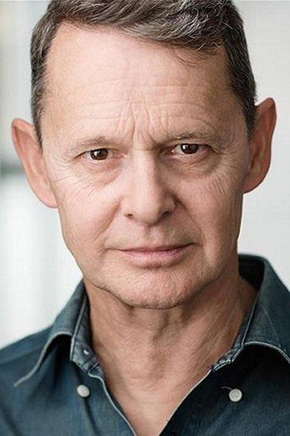 Jonathan Oliver - Actor Profile Photo