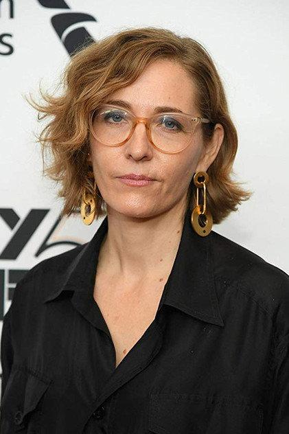 Fiona Crombie - Actor Profile Photo