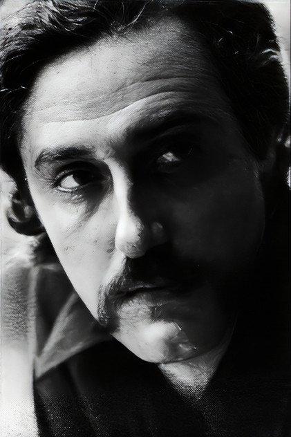 Vinícius Salvatori - Actor Profile Photo