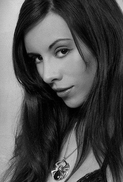 Kerri Taylor - Actor Profile Photo