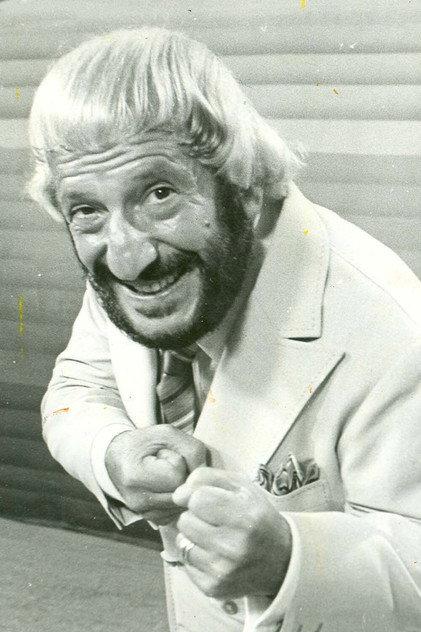 Martín Karadagián - Actor Profile Photo
